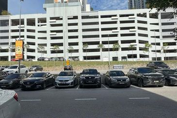 Near Kipmall, Kota Warisan, 2 Storey Shoplot