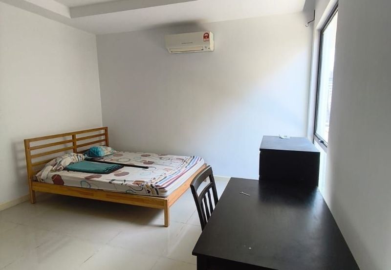 Mozart, Symphony Hills