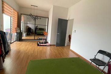 Ayden Townhouse Warisan Puteri