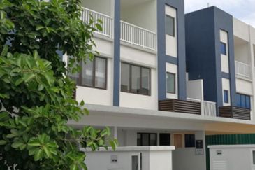 Ayden Townhouse Warisan Puteri