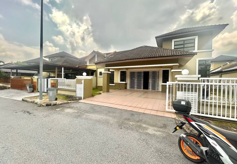 Taman Bandar Warisan Puteri, Seremban, Semi D 1.5 Tingkat For Sale