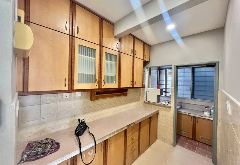 Taman Bandar Warisan Puteri, Seremban, Semi D 1.5 Tingkat For Sale