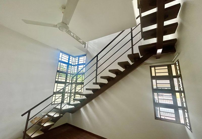 Taman Bandar Warisan Puteri, Seremban, Semi D 1.5 Tingkat For Sale