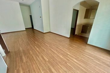 Taman Bandar Warisan Puteri, Seremban, Semi D 1.5 Tingkat For Sale