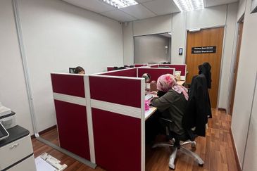 Taipan Business Centre, USJ 10