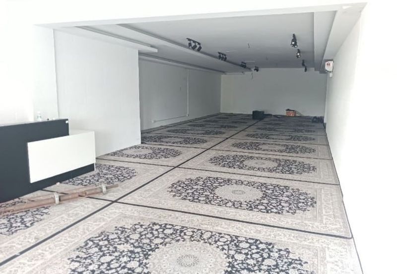 GF Shoplot Seri Kembangan Facing mainroad