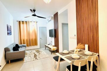 Fully Furnish Tangerine Suites bandar sunsuria,Sepang near Klia 3 Rooms