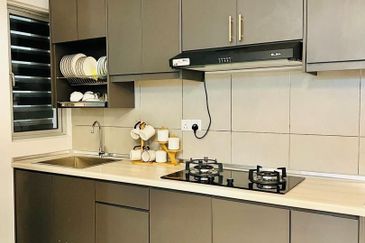 Fully Furnish Tangerine Suites bandar sunsuria,Sepang near Klia 3 Rooms