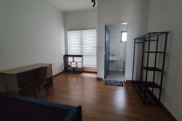 Ayden Townhouse Warisan Puteri