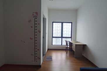 Ayden Townhouse Warisan Puteri