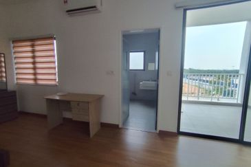 Ayden Townhouse Warisan Puteri