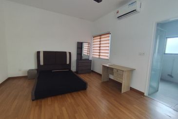 Ayden Townhouse Warisan Puteri