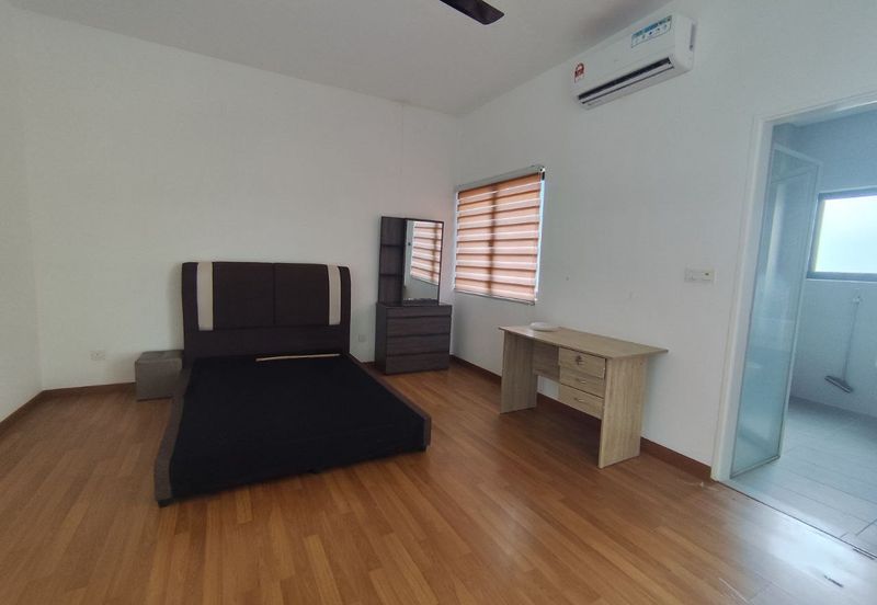 Ayden Townhouse Warisan Puteri