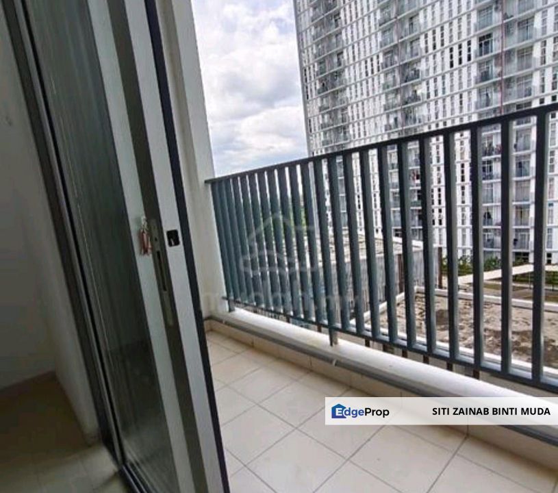 Low Deposit Partly Furnish Prima Lakefront Home,Cyberjaya near Hospital Cyberjaya, Selangor, Cyberjaya