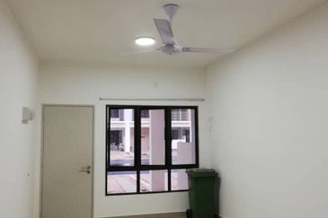 Groundfloor Townhouse Villa Kesuma,  Bandar Tasik Kesuma for SaLe