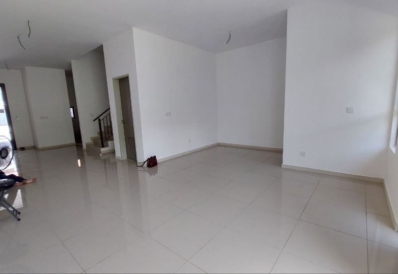 Setia Warisan Tropika (Belladonna)