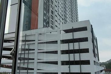 Endlot💗Ground Floor Shoplot near Acacia Residence Brand new, Salak Tinggi