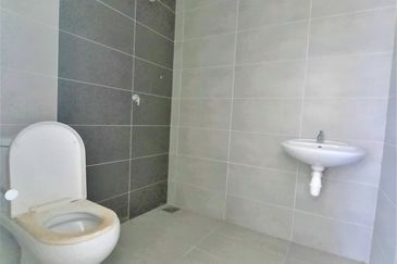 Monet Lily @ Sunsuria City