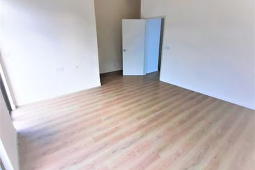 Monet Lily @ Sunsuria City