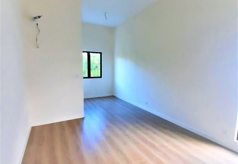 Monet Lily @ Sunsuria City