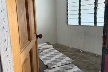 For sale single storey in taman Dato Mohd Taha 