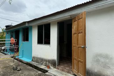 For sale single storey in taman Dato Mohd Taha 