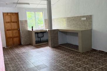 For sale single storey in taman Dato Mohd Taha 