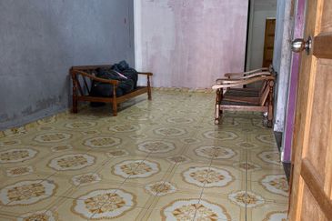 For sale single storey in taman Dato Mohd Taha 