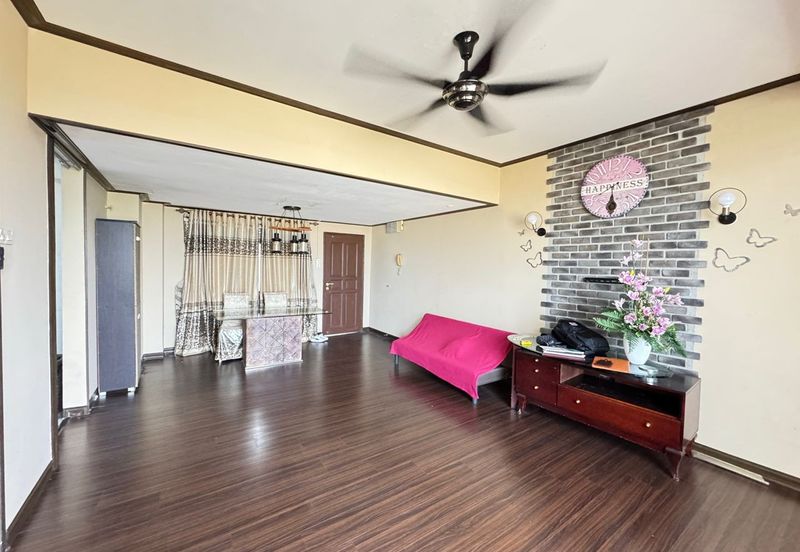 Golden Coast Condominium