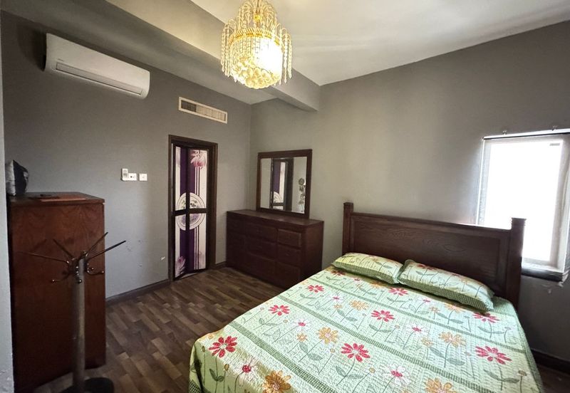 Golden Coast Condominium