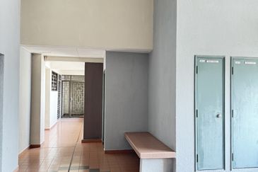 Golden Coast Condominium