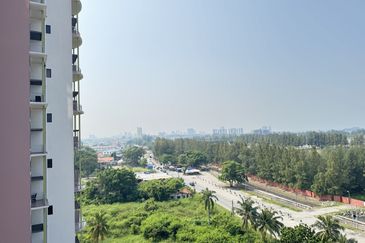 Golden Coast Condominium