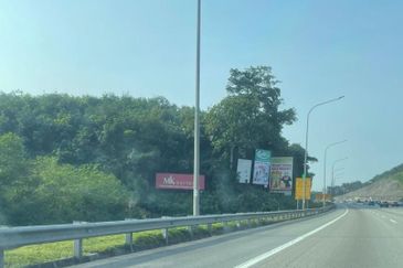 PLUS Highway Nilai arah Seremban KM24 Freehold