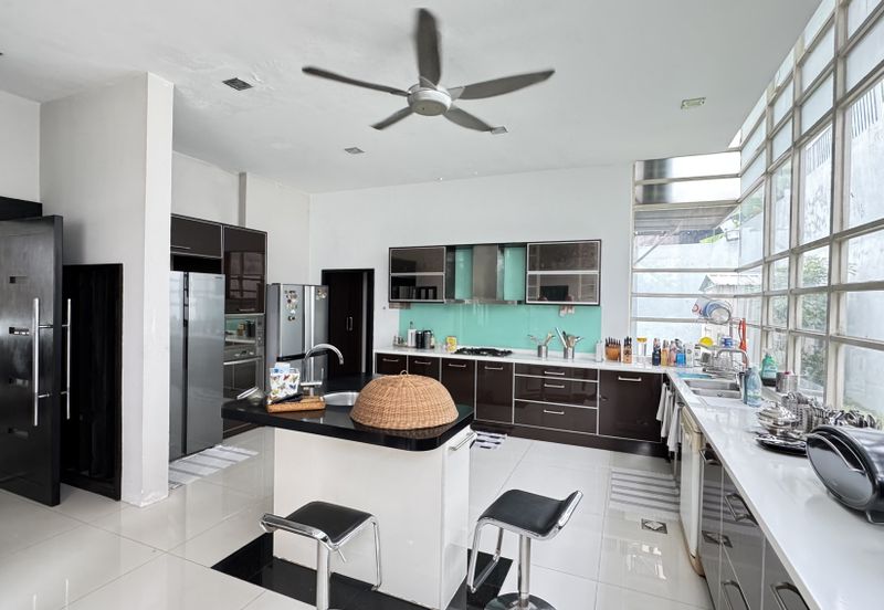 Seksyen 2, Shah Alam