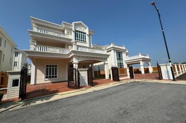 Straits Courtyard Residences