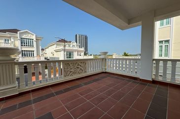 Straits Courtyard Residences