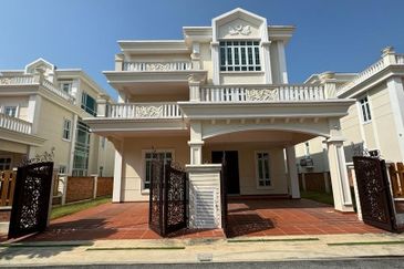 Straits Courtyard Residences