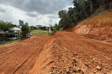 Lot Banglo DB12 Kg Abu Bakar Baginda Bangi Kajang Putrajaya