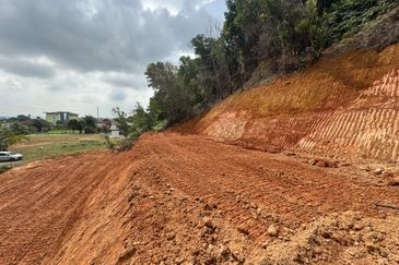 Lot Banglo DB12 Kg Abu Bakar Baginda Bangi Kajang Putrajaya