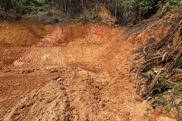 Lot Banglo DB12 Kg Abu Bakar Baginda Bangi Kajang Putrajaya