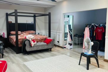 Desa Camelia Sg Merab Bangi Kajang | 2.5 Storey Bungalow