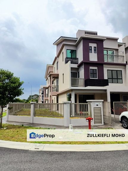 TownHouse Bandar Puteri Bangi, Selangor, Bangi