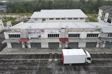 Anika @ Bandar Ainsdale