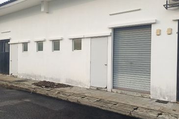 Anika @ Bandar Ainsdale