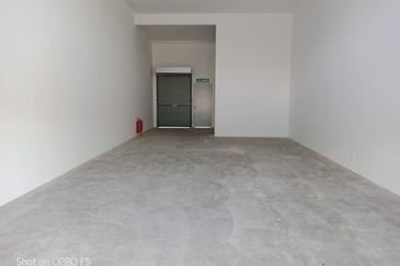 Anika @ Bandar Ainsdale