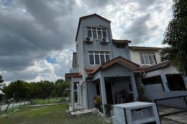 La Cottage Taman Putra Perdana