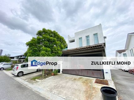 FULLY RENOVATED 2 Storey End Lot Bangi Avenue, Selangor, Bangi