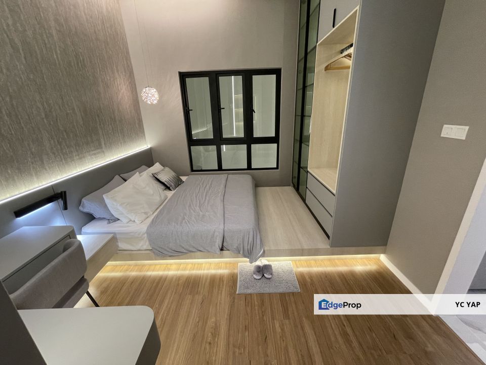 Covered Walkway to LRT Station & IOI Mall ! , Selangor, Puchong