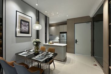 Direct Link Bridge to MRT 2 Station ! 80meter ONLY