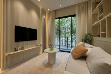 Direct Covered Link Bridge to MRT Station 